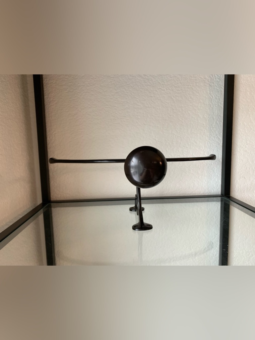 Wall-Mounted Bronze Coat Hanger With Hat Stand - Dark Brown Minimalist Display - Picture 5 of 7